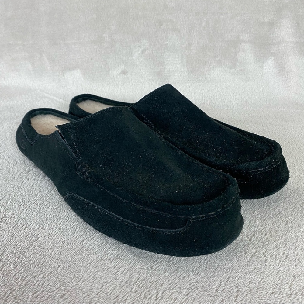NWOT UGG Alamar Men Clog Slippers 9 slip on Black Suede Shearling Sheepskin